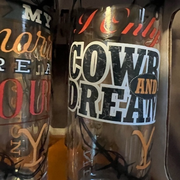 ****Donated***YELLOWSTONE set of 4 Valentine graphic shot glasses 2 ozs each - Picture 6 of 10